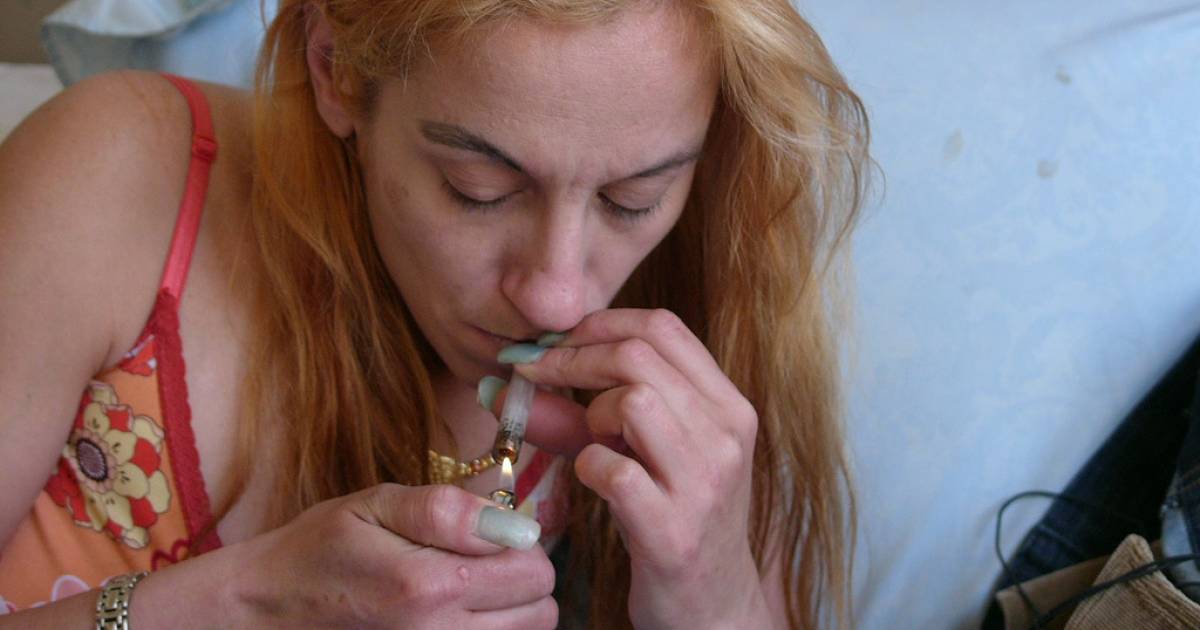Free crack pipes to be handed out in Vancouver