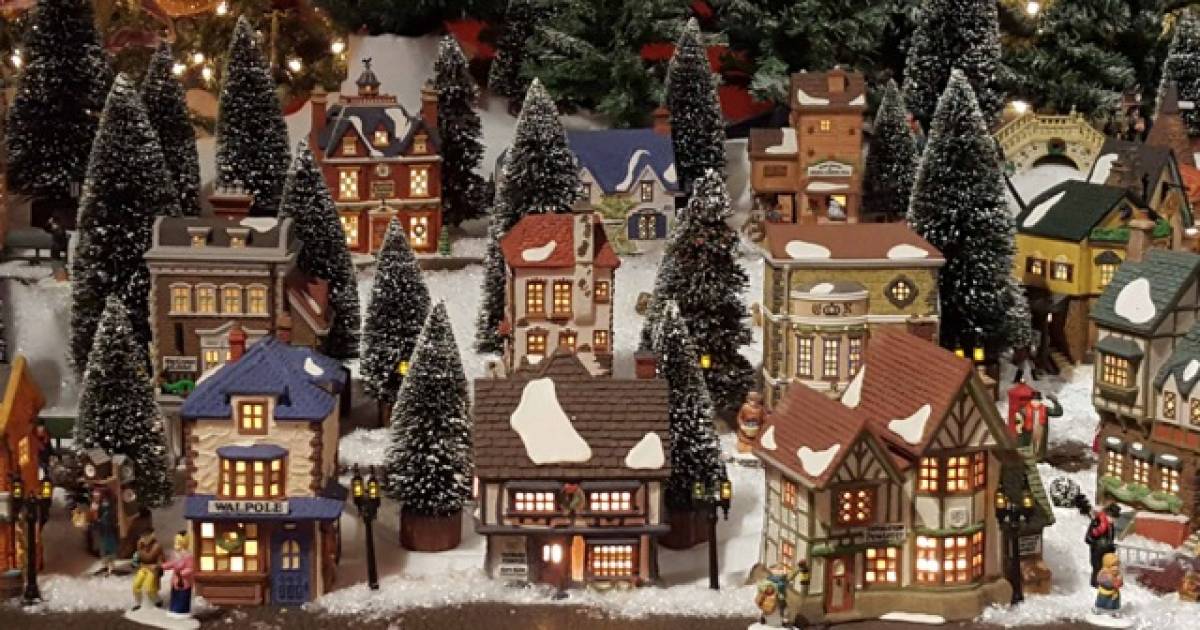 Miniature Dickens-themed Christmas village display at Britannia Mine ...