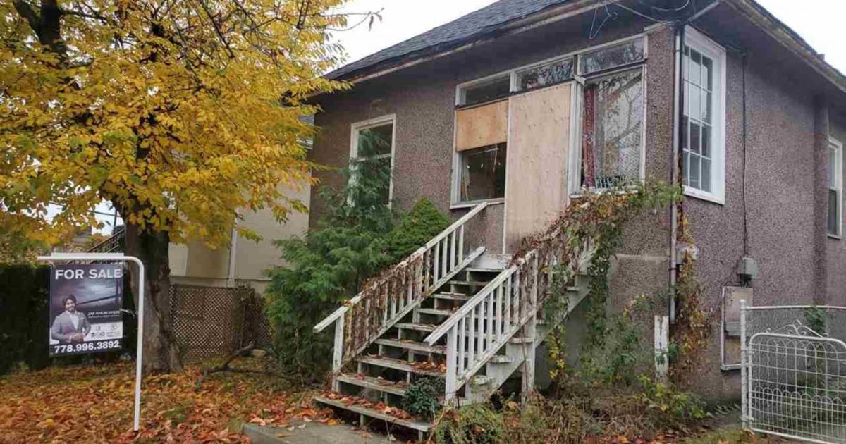 Vancouver auctions off homes with unpaid taxes