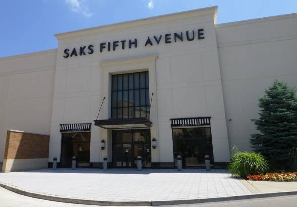 Saks Fifth Avenue plans to up luxury factor in Canada - The Globe and Mail