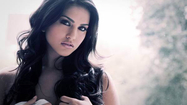 Soney Leon Xxx Com - HBO Canada to air Mostly Sunny about controversial porn and Bollywood star Sunny  Leone | Georgia Straight Vancouver's source for arts, culture, and events