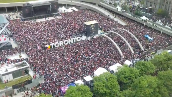 Shooting In Nathan Phillips Square Creates Panic After Parade Honouring Toronto Raptors Georgia Straight Vancouver S News Entertainment Weekly